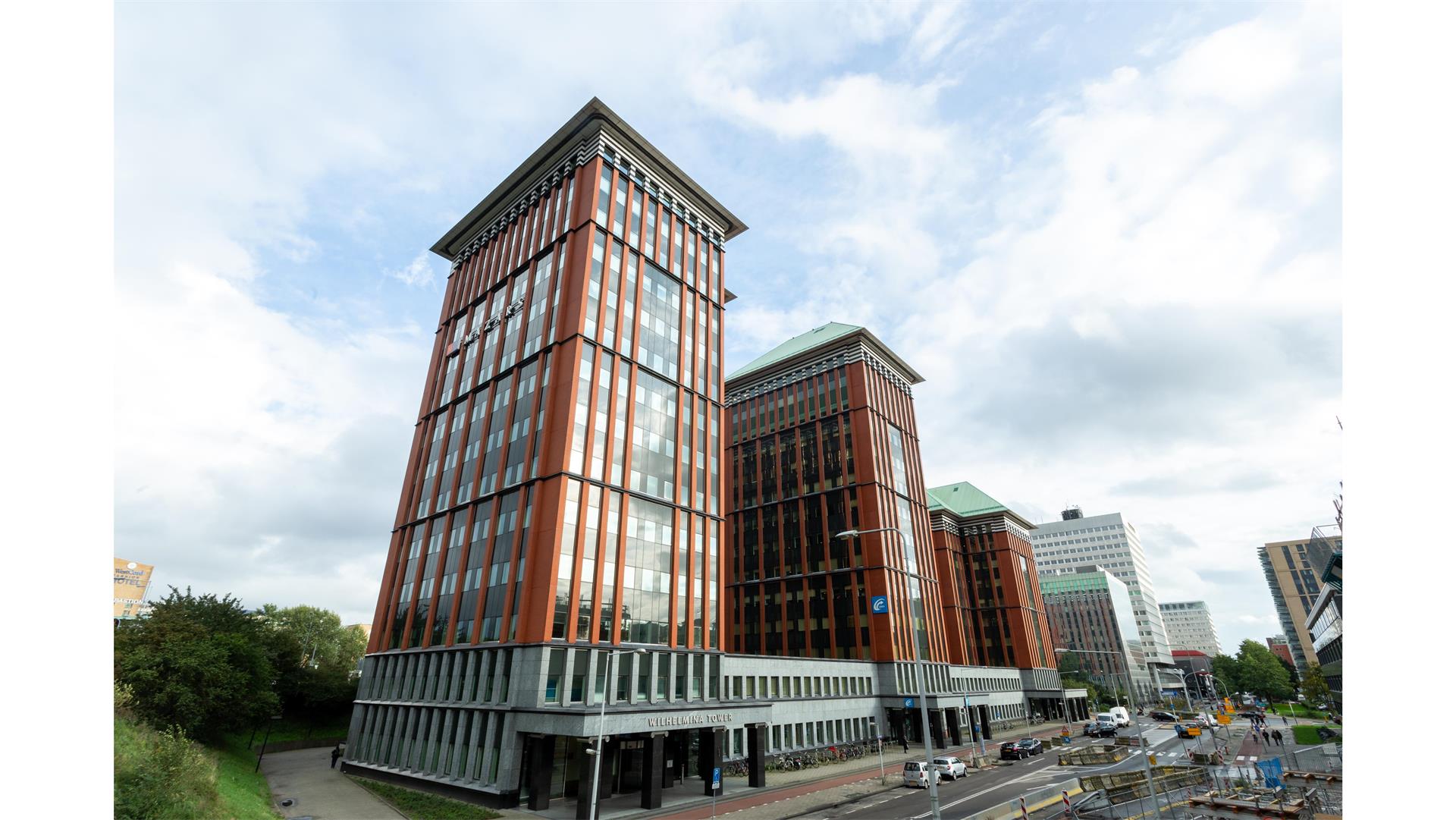 34485674_Regus_RegusAmsterdamQueenTower_Amsterdam_Netherlands_ExteriorBuilding1