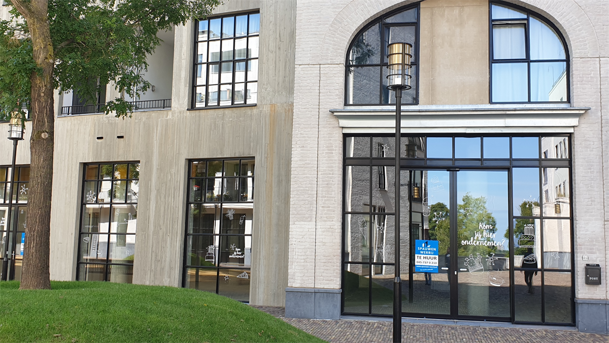 Horeca- c.q. winkelruimtes Maankwartier