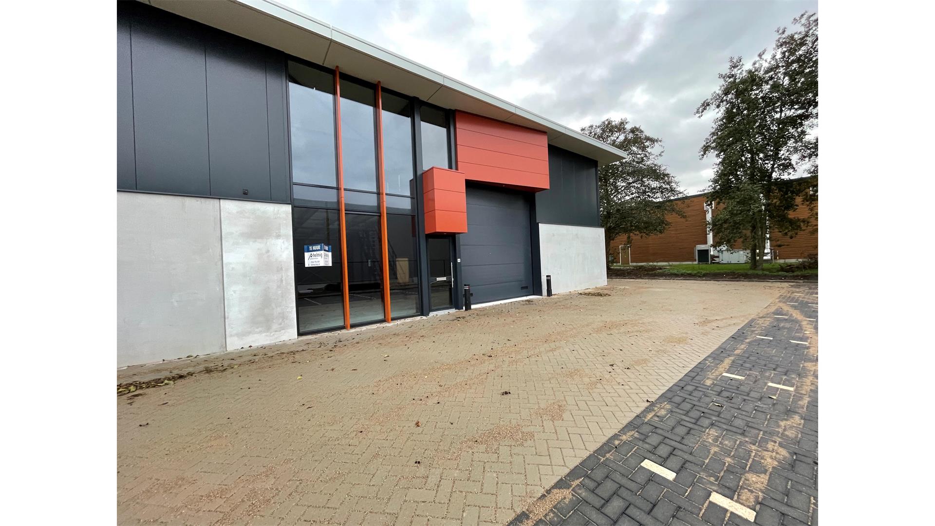 fef6949f-654f-4e81-b179-cec583bec0c3